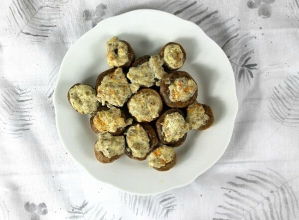 We have 20 Easy Thanksgiving Side Dishes sure to impress while being very simple to make! From old favorites to new ideas, we have something for everyone. We have 20 Easy Thanksgiving Side Dishes sure to impress while being very simple to make! From old favorites to new ideas, we have something for everyone.