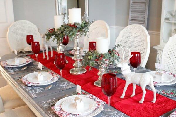 Find Christmas centerpieces that are stunning yet simple to make. 20 Christmas centerpieces ideas to make your home festive. Try DIY Christmas Centerpieces. Find Christmas centerpieces that are stunning yet simple to make. 20 Christmas centerpieces ideas to make your home festive. Try DIY Christmas Centerpieces.