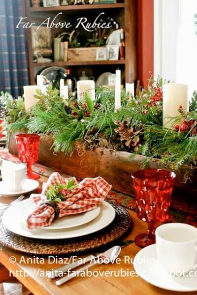 Find Christmas centerpieces that are stunning yet simple to make. 20 Christmas centerpieces ideas to make your home festive. Try DIY Christmas Centerpieces. Find Christmas centerpieces that are stunning yet simple to make. 20 Christmas centerpieces ideas to make your home festive. Try DIY Christmas Centerpieces.