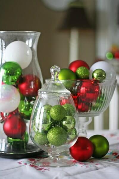 Find Christmas centerpieces that are stunning yet simple to make. 20 Christmas centerpieces ideas to make your home festive. Try DIY Christmas Centerpieces. Find Christmas centerpieces that are stunning yet simple to make. 20 Christmas centerpieces ideas to make your home festive. Try DIY Christmas Centerpieces.