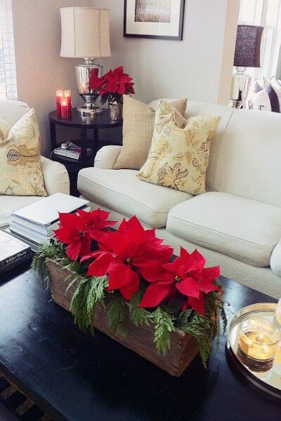 Find Christmas centerpieces that are stunning yet simple to make. 20 Christmas centerpieces ideas to make your home festive. Try DIY Christmas Centerpieces. Find Christmas centerpieces that are stunning yet simple to make. 20 Christmas centerpieces ideas to make your home festive. Try DIY Christmas Centerpieces.