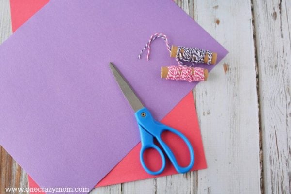 Let the kids make homemade suncatchers for the perfect Valentine's Day Craft. They will love this heart suncatcher and it's so simple to make. Let the kids make homemade suncatchers for the perfect Valentine's Day Craft. They will love this heart suncatcher and it's so simple to make.