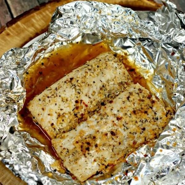 We have the best tin foil dinners for you to try! These foil pack meals make dinner time simple. Clean up is a breeze with these foil packet recipes. These are truly the best foil packet dinner ideas. Try these tasty foil dinners today! We have the best tin foil dinners for you to try! These foil pack meals make dinner time simple. Clean up is a breeze with these foil packet recipes. These are truly the best foil packet dinner ideas. Try these tasty foil dinners today!