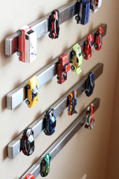 Find easy kids toy storage ideas here. Creative ways to bring order to all the piles of toys. 15 kids storage solutions that won't break the bank. Ideas that are simple and easy! Find easy kids toy storage ideas here. Creative ways to bring order to all the piles of toys. 15 kids storage solutions that won't break the bank. Ideas that are simple and easy!