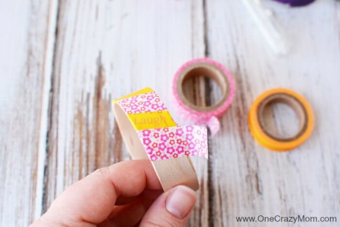 Learn how to make popsicle stick bracelets. These craft sticks bracelets will be a hit with everyone! You will love these bracelets made from popsicle sticks! The kids will have a blast decorating popsicle stick jewelry! Try making popsicle stick crafts! Learn how to make popsicle stick bracelets. These craft sticks bracelets will be a hit with everyone! You will love these bracelets made from popsicle sticks! The kids will have a blast decorating popsicle stick jewelry! Try making popsicle stick crafts!