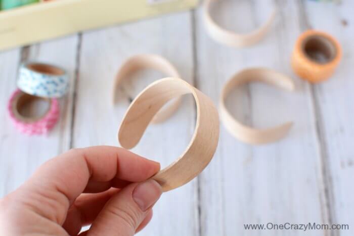 Learn how to make popsicle stick bracelets. These craft sticks bracelets will be a hit with everyone! You will love these bracelets made from popsicle sticks! The kids will have a blast decorating popsicle stick jewelry! Try making popsicle stick crafts! Learn how to make popsicle stick bracelets. These craft sticks bracelets will be a hit with everyone! You will love these bracelets made from popsicle sticks! The kids will have a blast decorating popsicle stick jewelry! Try making popsicle stick crafts!
