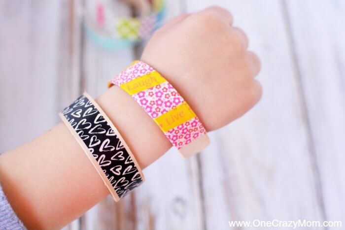 Learn how to make popsicle stick bracelets. These craft sticks bracelets will be a hit with everyone! You will love these bracelets made from popsicle sticks! The kids will have a blast decorating popsicle stick jewelry! Try making popsicle stick crafts! Learn how to make popsicle stick bracelets. These craft sticks bracelets will be a hit with everyone! You will love these bracelets made from popsicle sticks! The kids will have a blast decorating popsicle stick jewelry! Try making popsicle stick crafts!