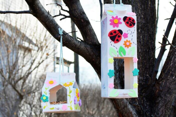 This Homemade Bird Feeder is so fun to make and it uses milk cartons. Kids will love making a milk carton bird feeder. Give this easy DIY Bird feeder a try. This Homemade Bird Feeder is so fun to make and it uses milk cartons. Kids will love making a milk carton bird feeder. Give this easy DIY Bird feeder a try.