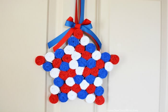 This DIY 4th of July wreath is made with crepe paper and takes very little time to make! Try this Fourth of July wreath with dollar store supplies! This DIY 4th of July wreath is made with crepe paper and takes very little time to make! Try this Fourth of July wreath with dollar store supplies!