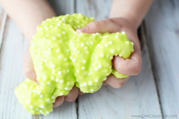 Learn how to make this floam recipe with liquid starch that is also borax free! This floam slime recipe is very easy to make and does not require a ton of ingredients. Once you know how to make floam slime, it's very simple. The kids will have a blast making this floam DIY! No need for kits when you have this no borax homemade recipe. #onecrazymom #floamrecipe Learn how to make this floam recipe with liquid starch that is also borax free! This floam slime recipe is very easy to make and does not require a ton of ingredients. Once you know how to make floam slime, it's very simple. The kids will have a blast making this floam DIY! No need for kits when you have this no borax homemade recipe. #onecrazymom #floamrecipe
