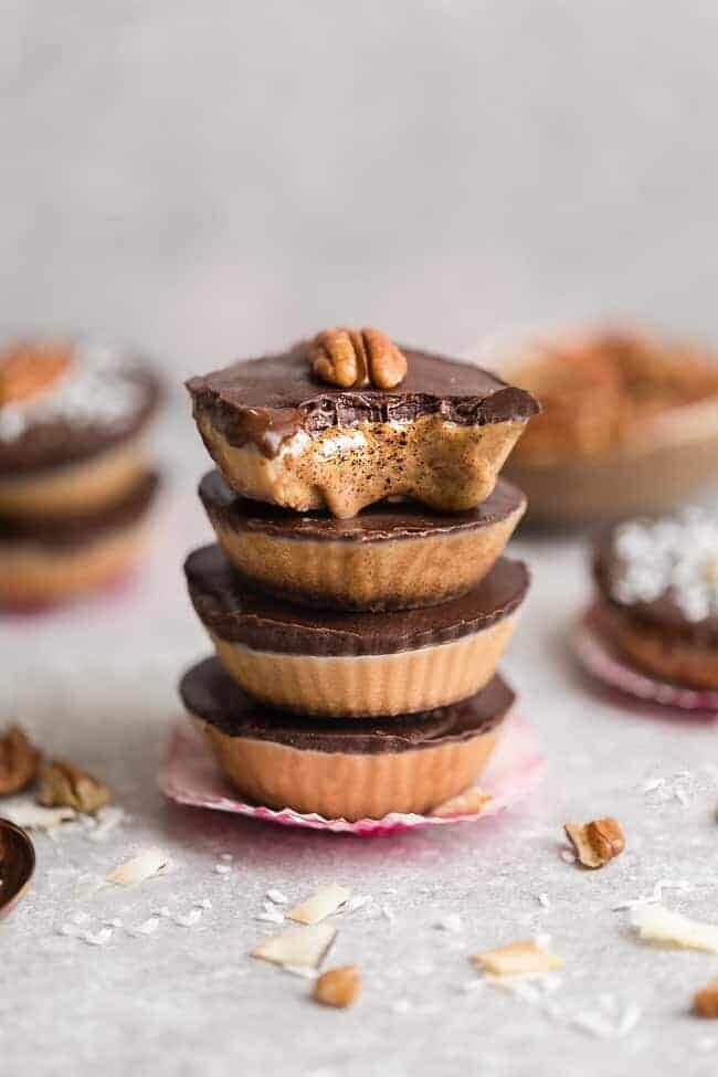 Try these easy Keto desserts to satisfy your sweet tooth. Quick easy keto dessert recipes include ice cream, brownies, cheesecake, fat bombs and more! Try these easy Keto desserts to satisfy your sweet tooth. Quick easy keto dessert recipes include ice cream, brownies, cheesecake, fat bombs and more!