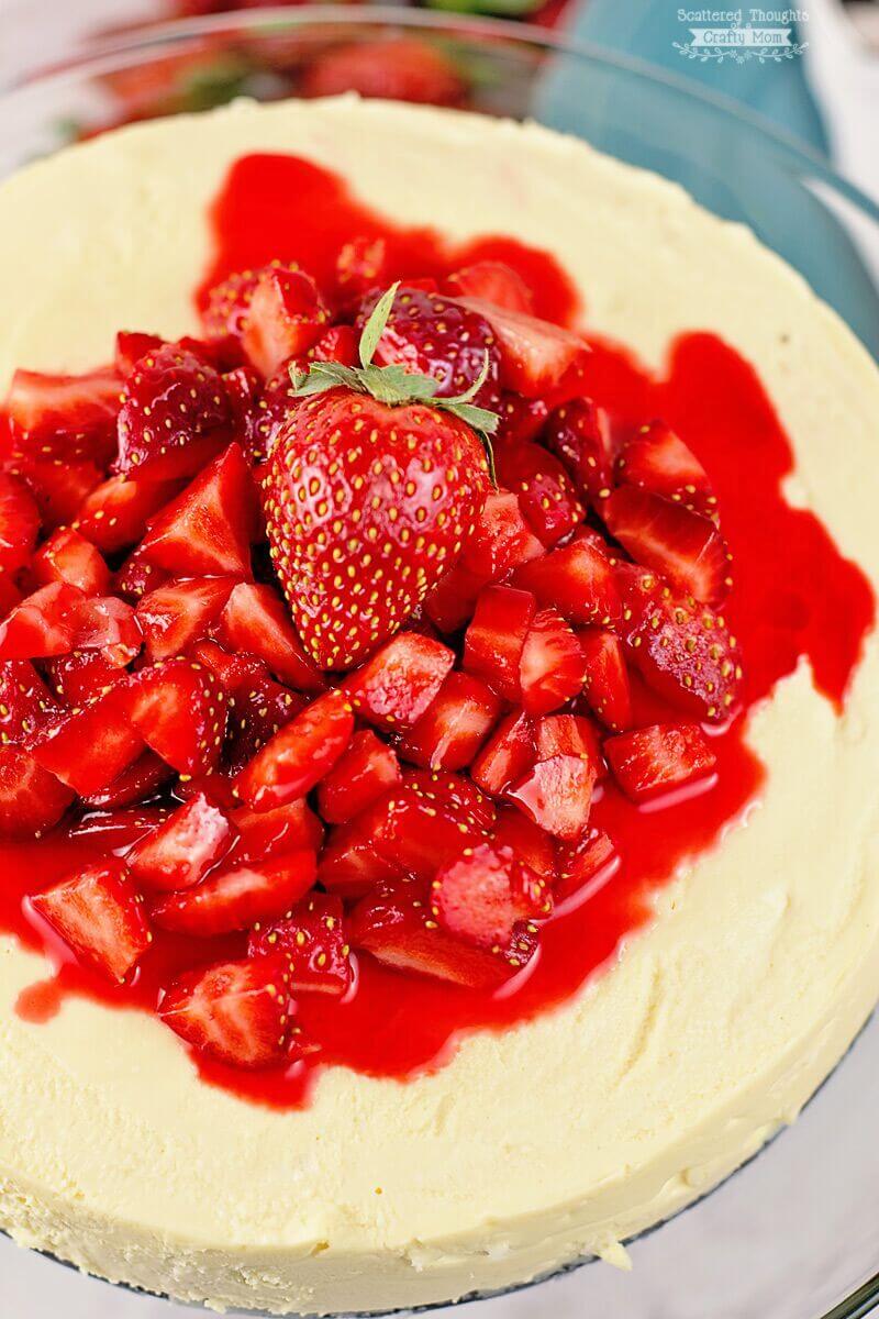 Try these easy Keto desserts to satisfy your sweet tooth. Quick easy keto dessert recipes include ice cream, brownies, cheesecake, fat bombs and more! Try these easy Keto desserts to satisfy your sweet tooth. Quick easy keto dessert recipes include ice cream, brownies, cheesecake, fat bombs and more!