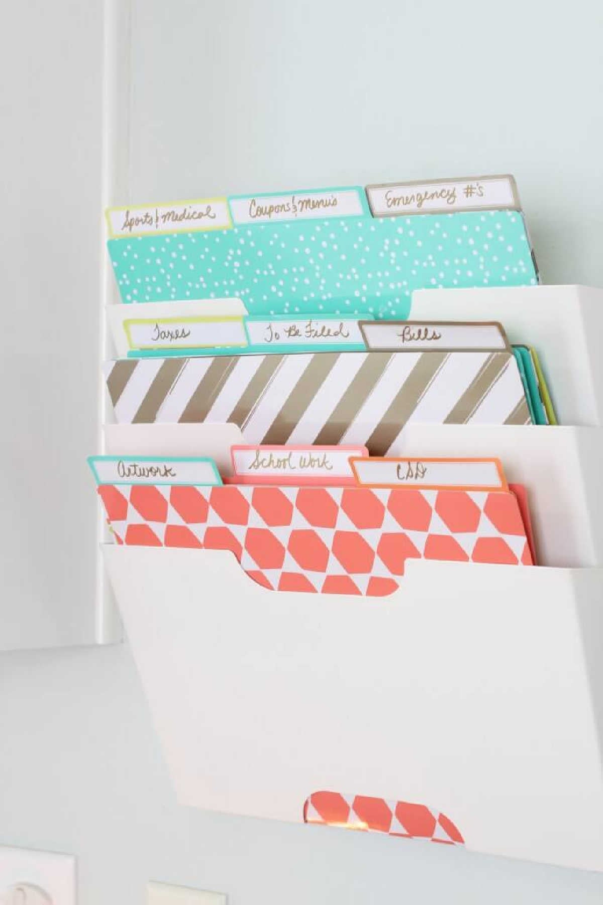 Here are 15 DIY back to school organization ideas to have a great school year! Streamline all the paperwork with these back to school diy organization ideas. Easy diy back to school ideas. 15 organization ideas for school.