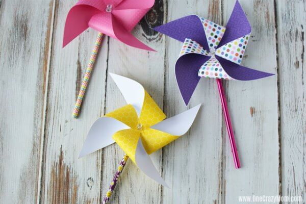 We have 30+ indoor activities for kids that are fun, easy and perfect for the family. Try these boredom busters for kids to keep them busy. We have 30+ indoor activities for kids that are fun, easy and perfect for the family. Try these boredom busters for kids to keep them busy.