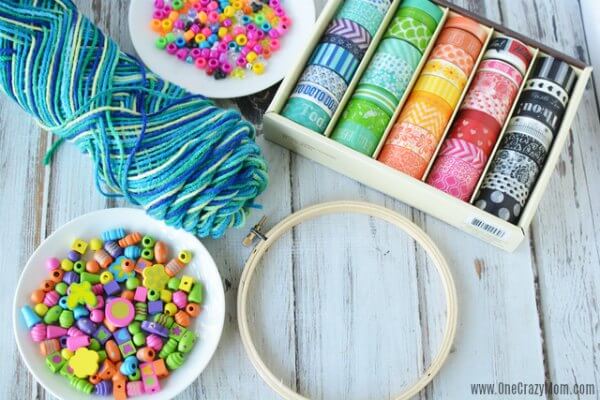 DIY wind chimes are really simple to make. Learn how to make wind chimes. It's so simple and easy. Everyone will have a blast making these pretty wind chimes. Supplies for DIY Wind Chimes.