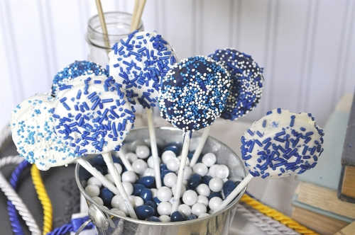We have the best Graduation Party Ideas. You will find a big list of decor ideas, party food recipes, gifts and more to make your party a success. Chocolate Covered Oreo Pops in a bucket.