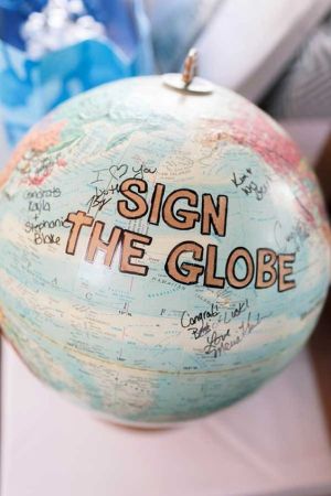 We have the best Graduation Party Ideas. You will find a big list of decor ideas, party food recipes, gifts and more to make your party a success. Globe with guests signature.