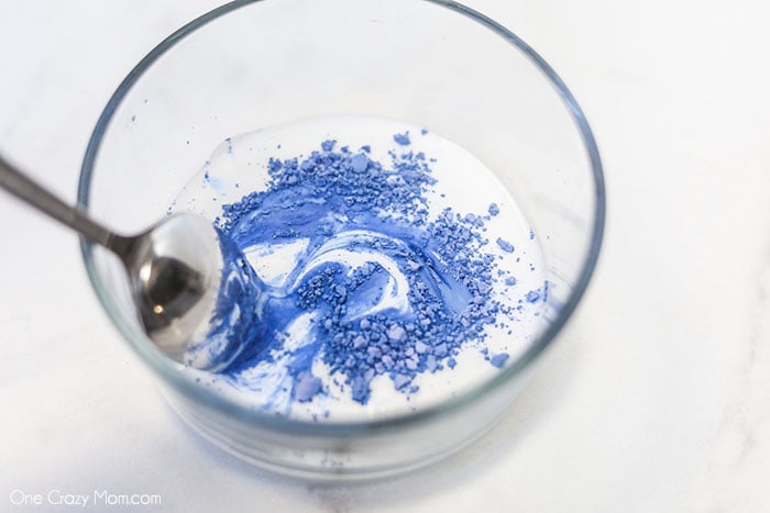 Color Changing Silly Putty Recipe is fun to make and a blast to play with. The kids will love to learn how to make silly putty that changes color. Color Changing Silly Putty Recipe is fun to make and a blast to play with. The kids will love to learn how to make silly putty that changes color.