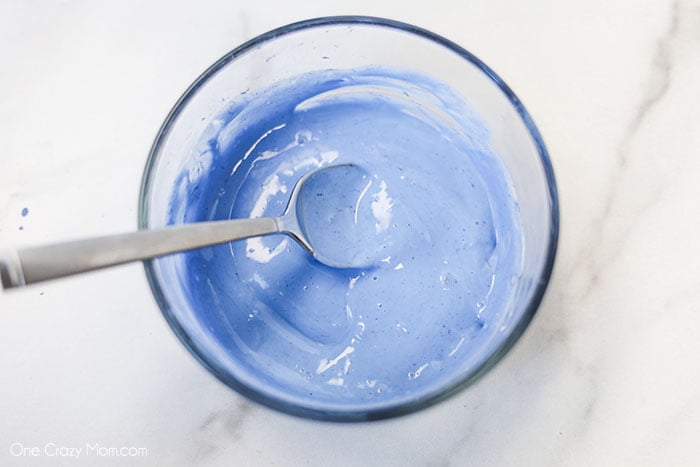 Color Changing Silly Putty Recipe is fun to make and a blast to play with. The kids will love to learn how to make silly putty that changes color. Color Changing Silly Putty Recipe is fun to make and a blast to play with. The kids will love to learn how to make silly putty that changes color.