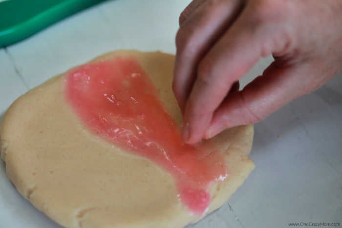 If your kids love playdough, they are going to go crazy over Color Changing Homemade Playdough Recipe. Impress your kids with color changing playdough! If your kids love playdough, they are going to go crazy over Color Changing Homemade Playdough Recipe. Impress your kids with color changing playdough!