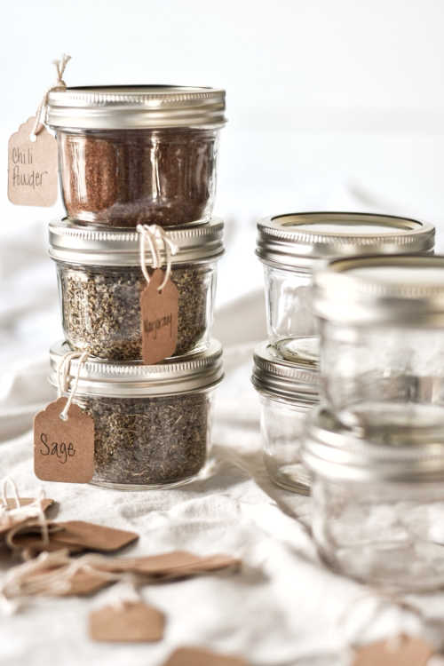 If you are overwhelmed with your spice cabinet, learn the best way to organize spices. Find 15+ ways to organize spices that will keep everything in order. If you are overwhelmed with your spice cabinet, learn the best way to organize spices. Find 15+ ways to organize spices that will keep everything in order.