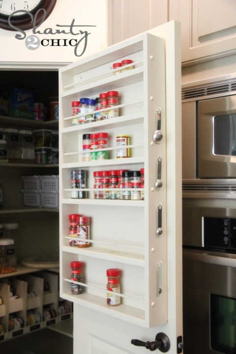 If you are overwhelmed with your spice cabinet, learn the best way to organize spices. Find 15+ ways to organize spices that will keep everything in order. If you are overwhelmed with your spice cabinet, learn the best way to organize spices. Find 15+ ways to organize spices that will keep everything in order.