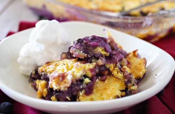 Enjoy dessert any day of the week with these easy 3 ingredient desserts. From cakes and cookies to treats and more, we have 25 tasty 3 ingredient desserts. Enjoy dessert any day of the week with these easy 3 ingredient desserts. From cakes and cookies to treats and more, we have 25 tasty 3 ingredient desserts.