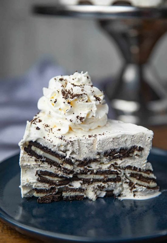 Enjoy dessert any day of the week with these easy 3 ingredient desserts. From cakes and cookies to treats and more, we have 25 tasty 3 ingredient desserts. Enjoy dessert any day of the week with these easy 3 ingredient desserts. From cakes and cookies to treats and more, we have 25 tasty 3 ingredient desserts.