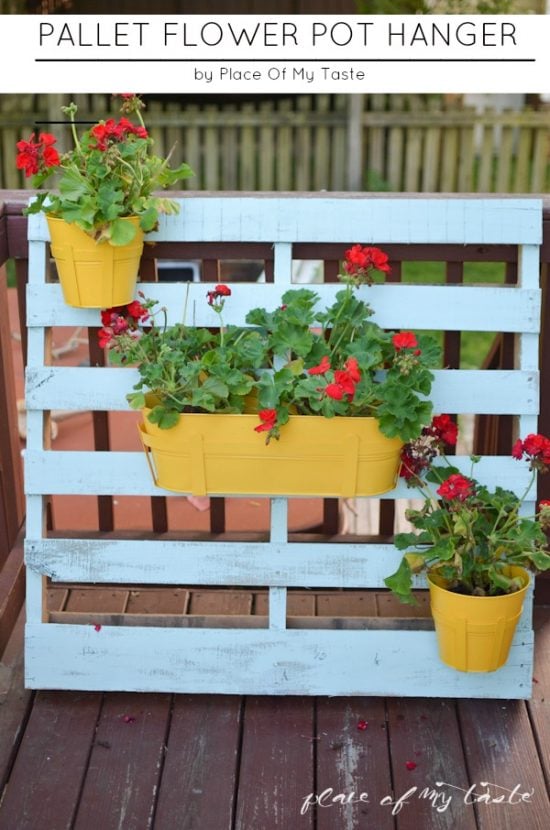 Find over 20 DIY Wood Pallet Ideas for your home that are easy to make and budget friendly. These unique pallet ideas are functional and so pretty. Find over 20 DIY Wood Pallet Ideas for your home that are easy to make and budget friendly. These unique pallet ideas are functional and so pretty.