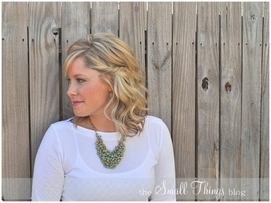 We have over 15 half up half down hairstyles that anyone can do including busy moms. These styles are easy to do and look put together and polished. Partially half up hair on shorter hair.