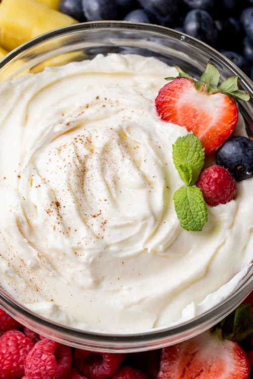 Enjoy dessert any day of the week with these easy 3 ingredient desserts. From cakes and cookies to treats and more, we have 25 tasty 3 ingredient desserts. Enjoy dessert any day of the week with these easy 3 ingredient desserts. From cakes and cookies to treats and more, we have 25 tasty 3 ingredient desserts.