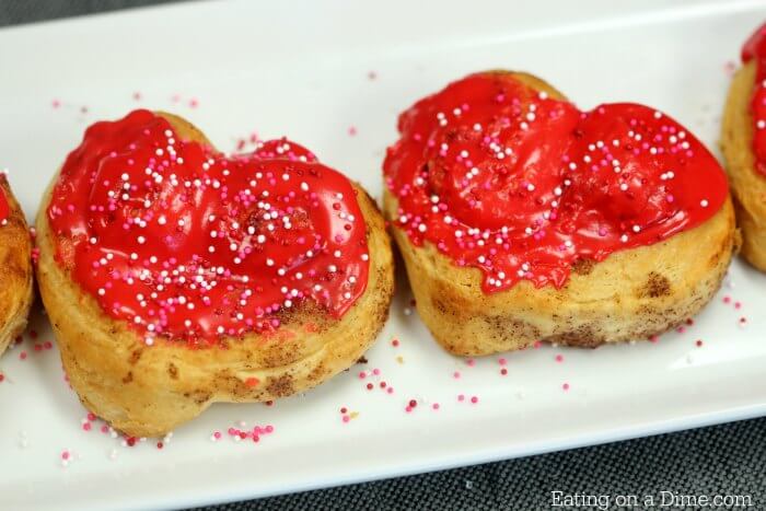 Enjoy dessert any day of the week with these easy 3 ingredient desserts. From cakes and cookies to treats and more, we have 25 tasty 3 ingredient desserts. Enjoy dessert any day of the week with these easy 3 ingredient desserts. From cakes and cookies to treats and more, we have 25 tasty 3 ingredient desserts.