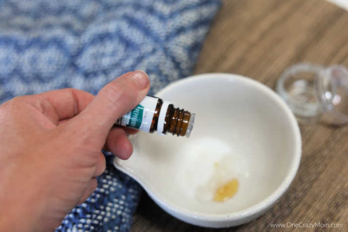 Make this easy DIY Lip Scrub that will leave your lips soft and exfoliated. With only 4 ingredients, you can easily make this lip scrub recipe. Make this easy DIY Lip Scrub that will leave your lips soft and exfoliated. With only 4 ingredients, you can easily make this lip scrub recipe.