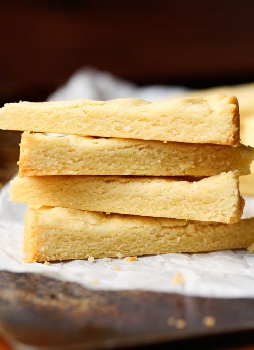 Enjoy dessert any day of the week with these easy 3 ingredient desserts. From cakes and cookies to treats and more, we have 25 tasty 3 ingredient desserts. Enjoy dessert any day of the week with these easy 3 ingredient desserts. From cakes and cookies to treats and more, we have 25 tasty 3 ingredient desserts.