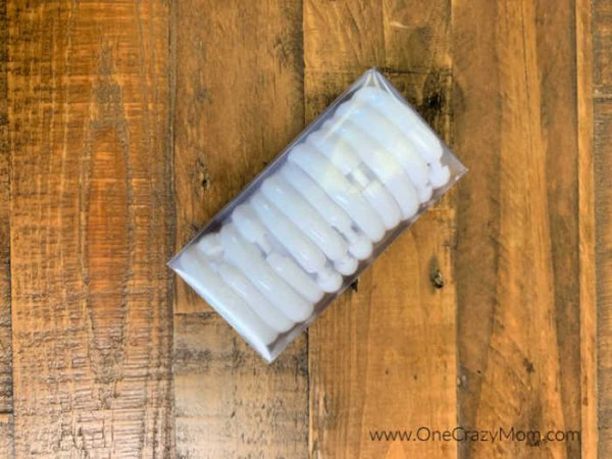 Scarf season is upon us and this diy scarf organizer will have your scarves in order. For under $1, you can make this easy diy scarf holder.