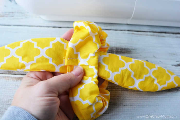 We have another fun DIY and you can easily learn how to make a bow scrunchie. With just a few simple steps and supplies, you will be making a bow scrunchie. We have another fun DIY and you can easily learn how to make a bow scrunchie. With just a few simple steps and supplies, you will be making a bow scrunchie.