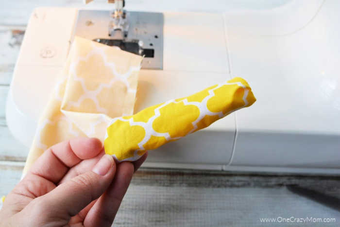 We have another fun DIY and you can easily learn how to make a bow scrunchie. With just a few simple steps and supplies, you will be making a bow scrunchie. We have another fun DIY and you can easily learn how to make a bow scrunchie. With just a few simple steps and supplies, you will be making a bow scrunchie.
