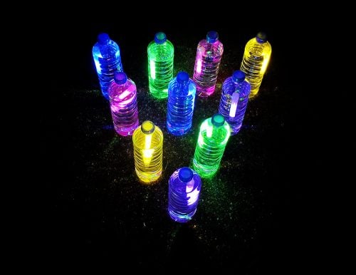 Find over 20 Glow in the dark party ideas that are easy and budget friendly. Your next party will be fabulous with these glow in the dark party decorations. Glow in the dark bowling.