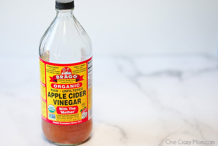 There are so many Braggs apple cider vinegar uses and the options are endless. It can be used for cleaning, health benefits, gardening and more. There are so many Braggs apple cider vinegar uses and the options are endless. It can be used for cleaning, health benefits, gardening and more.