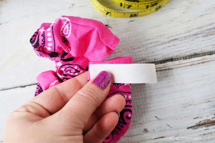 Learn how to make this easy DIY Scrunchie No Sew in just minutes. This super easy diy scrunchie is so fun to make and they turn out gorgeous. Learn how to make this easy DIY Scrunchie No Sew in just minutes. This super easy diy scrunchie is so fun to make and they turn out gorgeous.