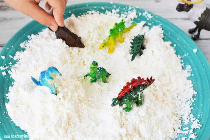 We are going to show you how to make fake snow with just 2 simple ingredients. This DIY Snow comes together in minutes but provides hours of fun! We are going to show you how to make fake snow with just 2 simple ingredients. This DIY Snow comes together in minutes but provides hours of fun!