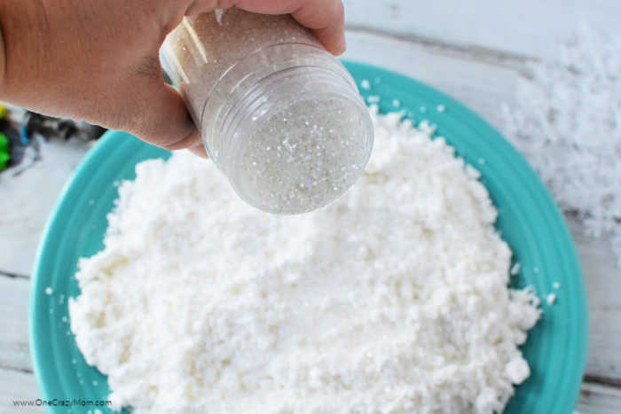 We are going to show you how to make fake snow with just 2 simple ingredients. This DIY Snow comes together in minutes but provides hours of fun! We are going to show you how to make fake snow with just 2 simple ingredients. This DIY Snow comes together in minutes but provides hours of fun!