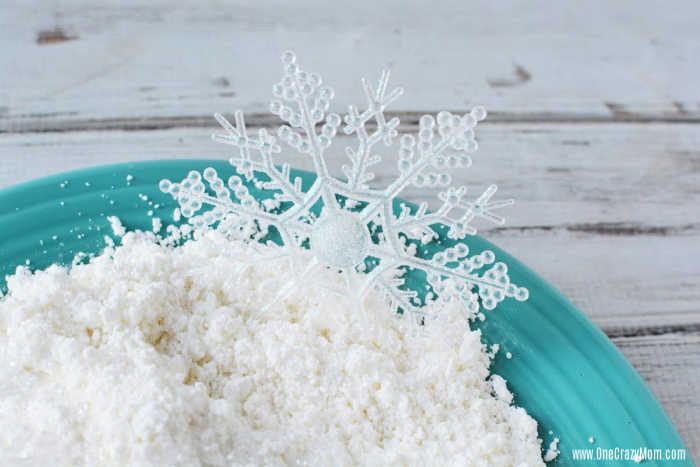 We are going to show you how to make fake snow with just 2 simple ingredients. This DIY Snow comes together in minutes but provides hours of fun! We are going to show you how to make fake snow with just 2 simple ingredients. This DIY Snow comes together in minutes but provides hours of fun!