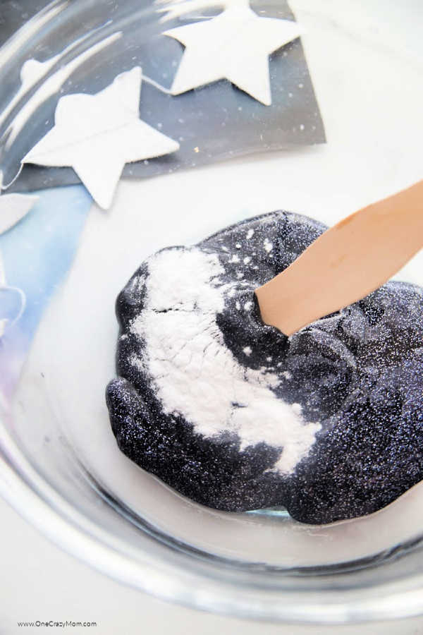 This super cool Galaxy Slime is sure to be a hit with the kids. Not only does it look amazing but it's so much fun to learn how to make galaxy slime. This super cool Galaxy Slime is sure to be a hit with the kids. Not only does it look amazing but it's so much fun to learn how to make galaxy slime.