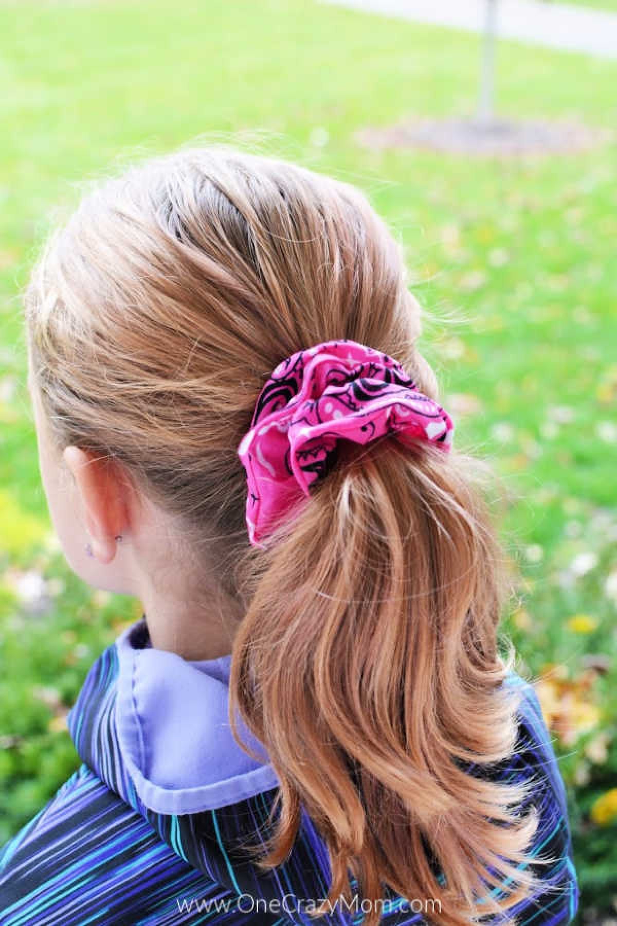 Learn how to make this easy DIY Scrunchie No Sew in just minutes. This super easy diy scrunchie is so fun to make and they turn out gorgeous. Learn how to make this easy DIY Scrunchie No Sew in just minutes. This super easy diy scrunchie is so fun to make and they turn out gorgeous.