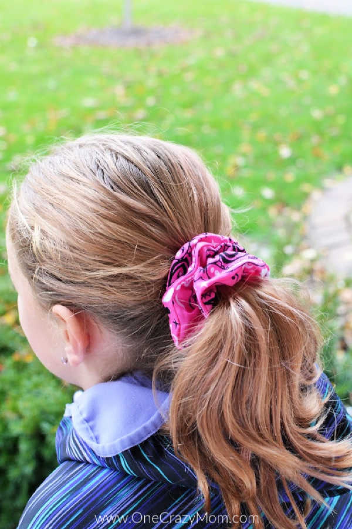 Learn how to make this easy DIY Scrunchie No Sew in just minutes. This super easy diy scrunchie is so fun to make and they turn out gorgeous. Learn how to make this easy DIY Scrunchie No Sew in just minutes. This super easy diy scrunchie is so fun to make and they turn out gorgeous.