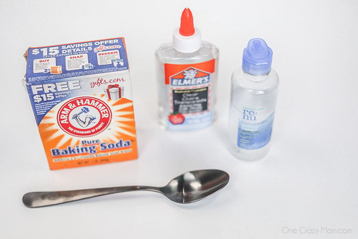 Learn how to make clear slime with only 3 ingredients. This is the perfect activity for the kiddos. Give this a try for a super easy slime recipe. Ingredients for clear slime - clear glue, baking soda, saline solution.