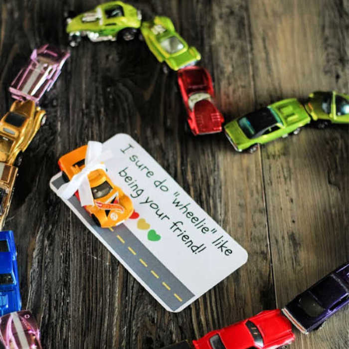 We have a fun and free printable to make these Hot Wheels Valentines. Homemade valentine cards are so easy to make and a ton of fun! We have a fun and free printable to make these Hot Wheels Valentines. Homemade valentine cards are so easy to make and a ton of fun!