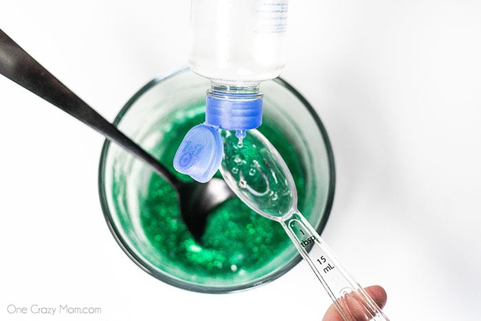 Everyone loves to make slime and your kids will go crazy over this St Patrick's Day Slime. It is so glittery and fun to make and play with. Everyone loves to make slime and your kids will go crazy over this St Patrick's Day Slime. It is so glittery and fun to make and play with.