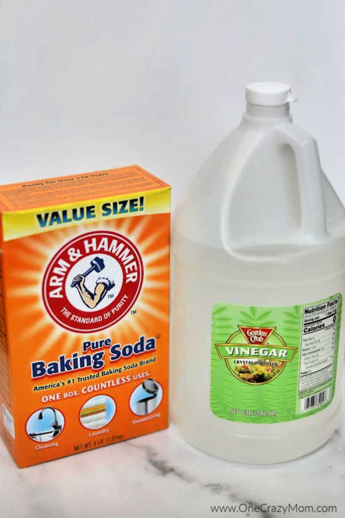Learn how to clean washing machine all naturally. Try these easy instructions that will work for a front loading and top loading machine. Learn how to clean washing machine all naturally. Try these easy instructions that will work for a front loading and top loading machine.
